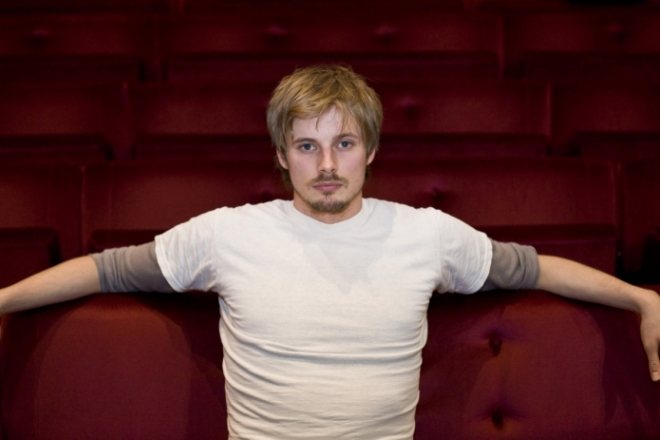 Актер Брэдли Джеймс