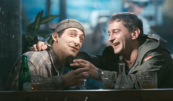 Кадр из фильма «Русский треугольник»