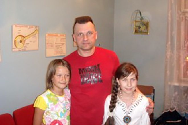 Сергей Лемох с детьми