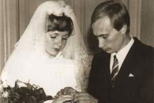 Старая и новая жены Путина сегодня: последние новости и сплетни